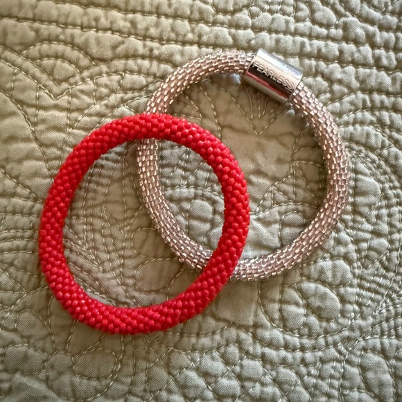 Vintage Elegant Red and Silver Beaded Bracelets Fearless - Picture 4 of 4